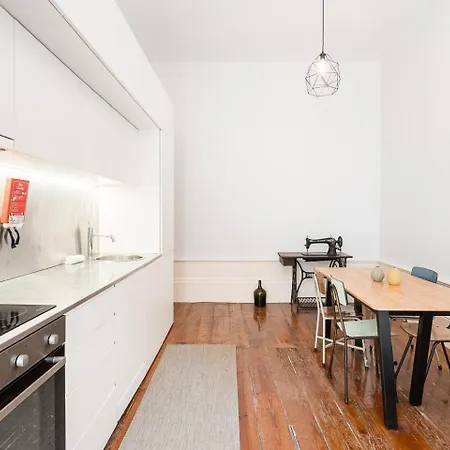 Apartment Guestready - A Modern Haven In The City Porto